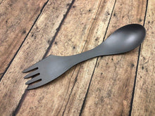 Load image into Gallery viewer, Evoly Outdoors 3-in-1 Titanium Spork Utensil w/ Carry Case